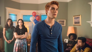 <i>Riverdale</i>’s sophomore season slumps right into the—you guessed it—darkness